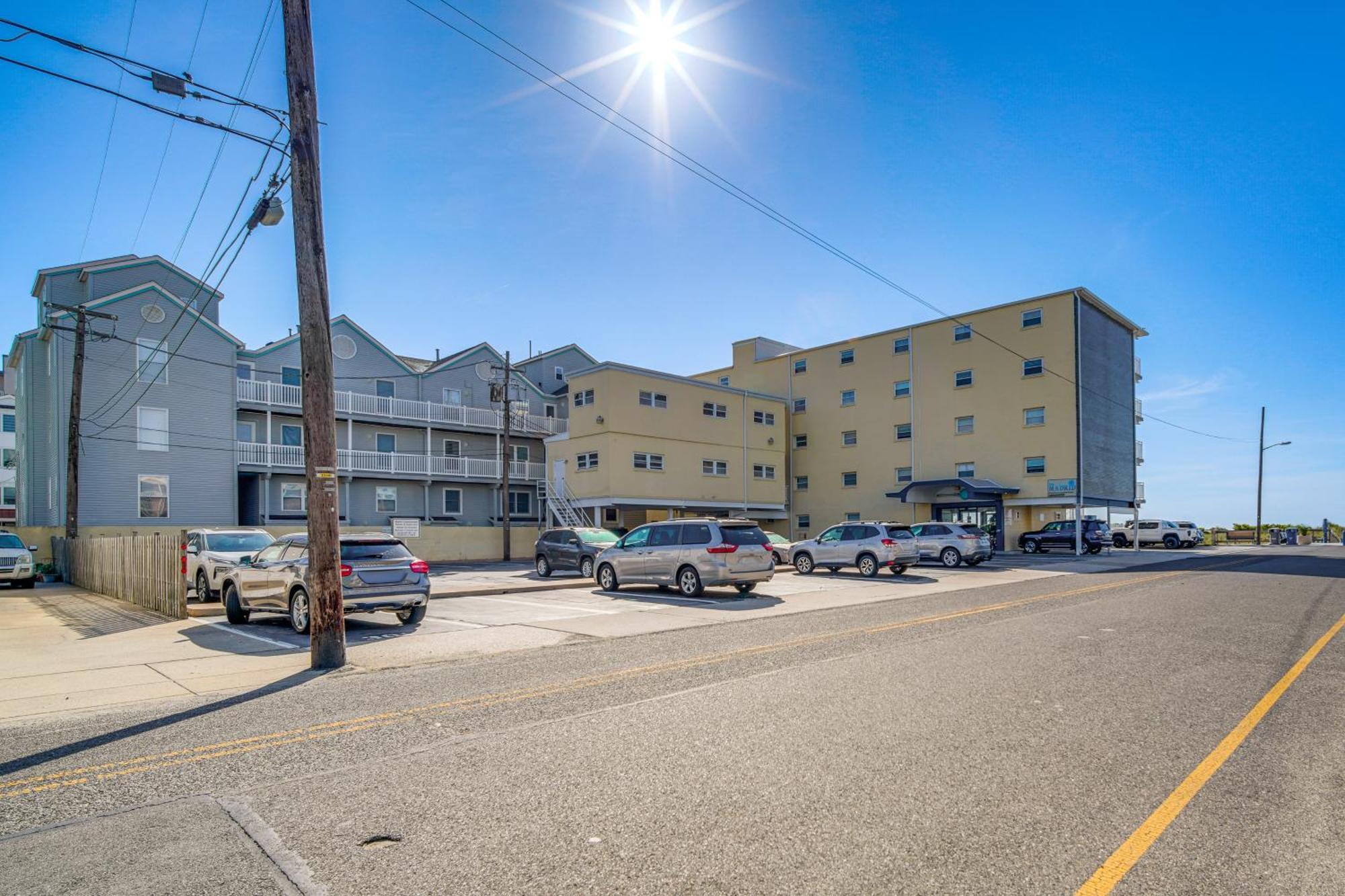 Sun-Soaked Wildwood Getaway, 6 Mi To Cape May! Wildwood Crest Exterior photo