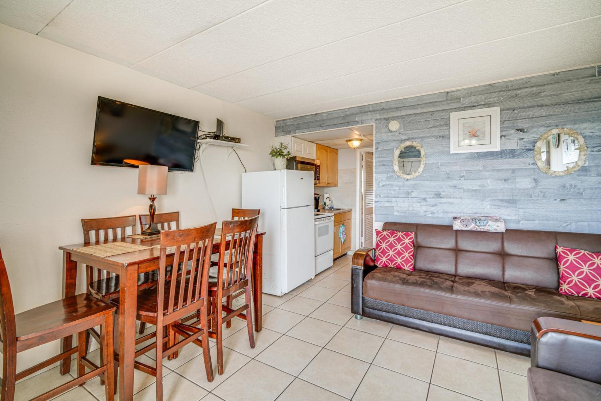 Sun-Soaked Wildwood Getaway, 6 Mi To Cape May! Wildwood Crest Exterior photo