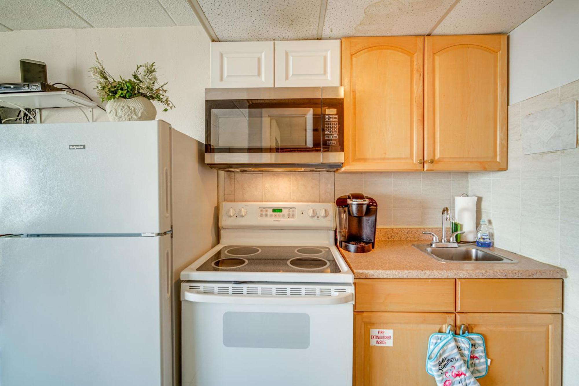 Sun-Soaked Wildwood Getaway, 6 Mi To Cape May! Wildwood Crest Exterior photo